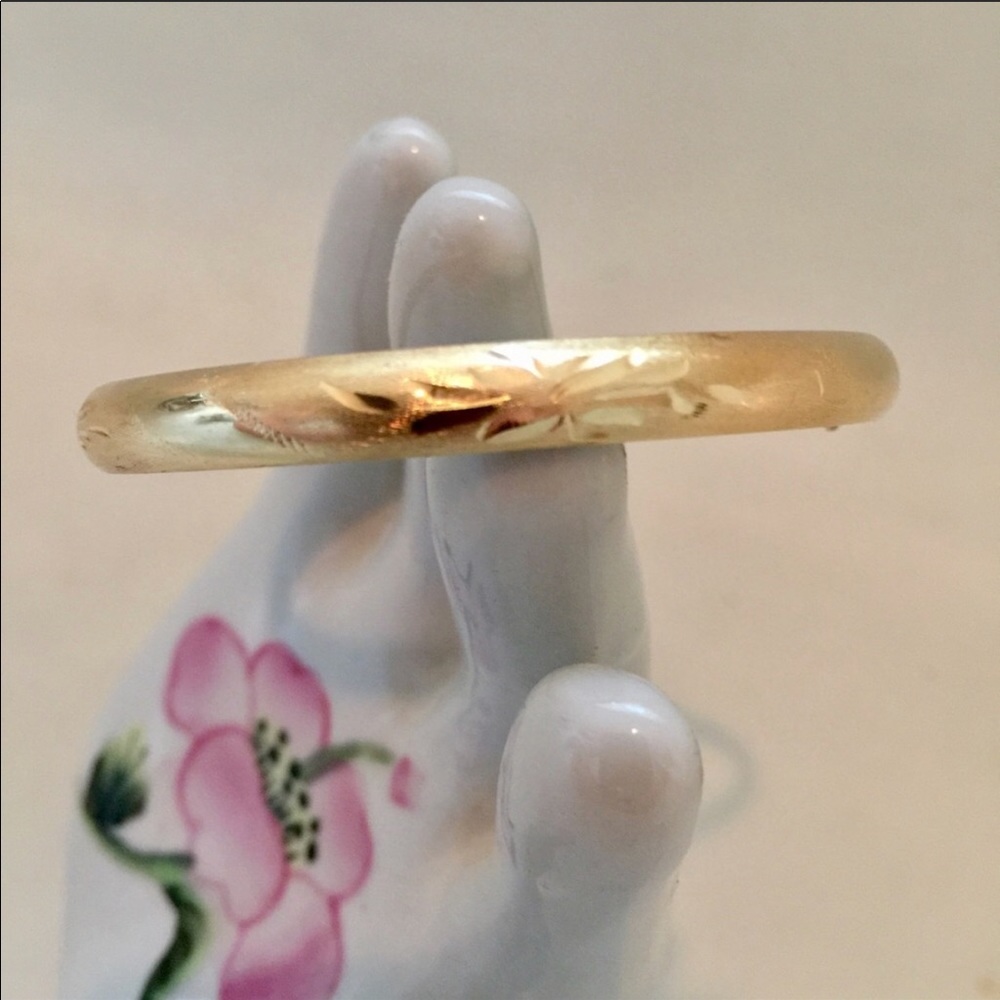 Real 14k gold bangle bracelet!!!!